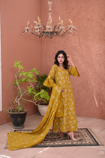 Mustard Bloom – Embroidered Lawn 3-Piece Suit