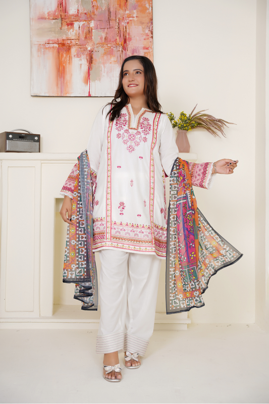 03-Piece Lawn Embroidered Suit