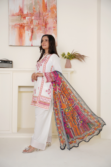 03-Piece Lawn Embroidered Suit
