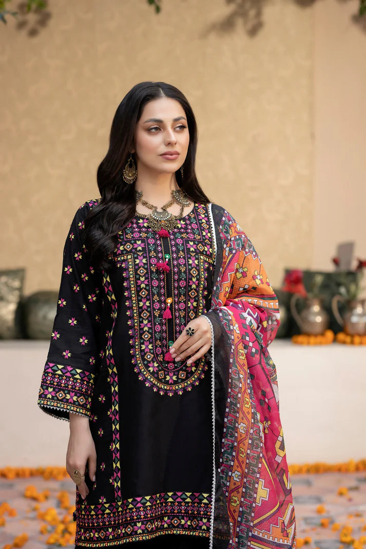 3 Pcs Black Embroidered Lawn Suit