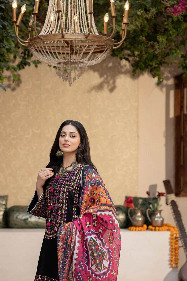 3 Pcs Black Embroidered Lawn Suit