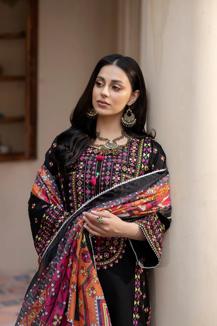 3 Pcs Black Embroidered Lawn Suit
