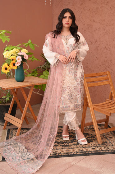 Blush Elegance – 3 Piece Embroidered Luxury Lawn Suit