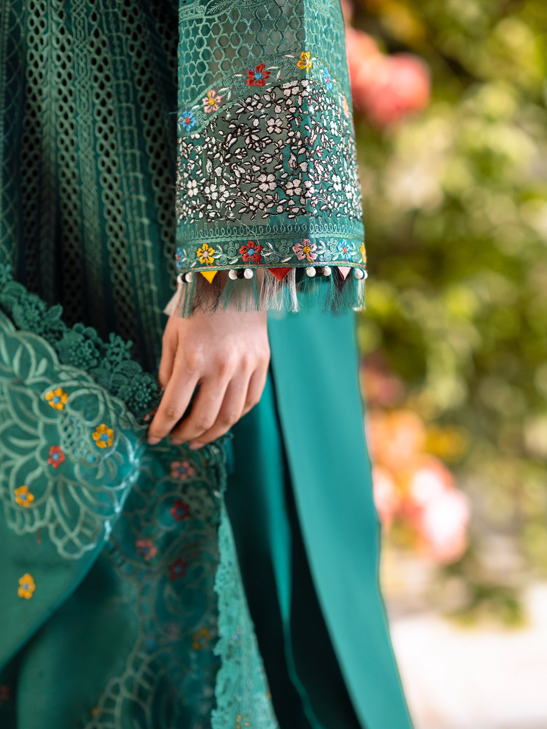3 PC Luxury Dyed Embroidered Lawn Suit