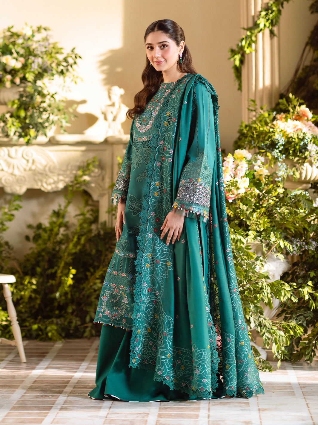 3 PC Luxury Dyed Embroidered Lawn Suit
