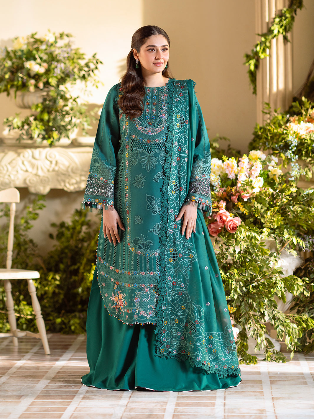 3 PC Luxury Dyed Embroidered Lawn Suit
