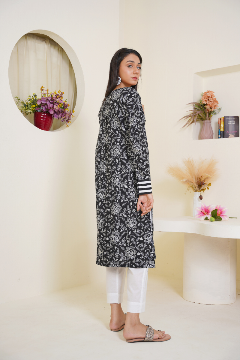 Ready To Wear 03-Piece Embroidered Lawn Suit