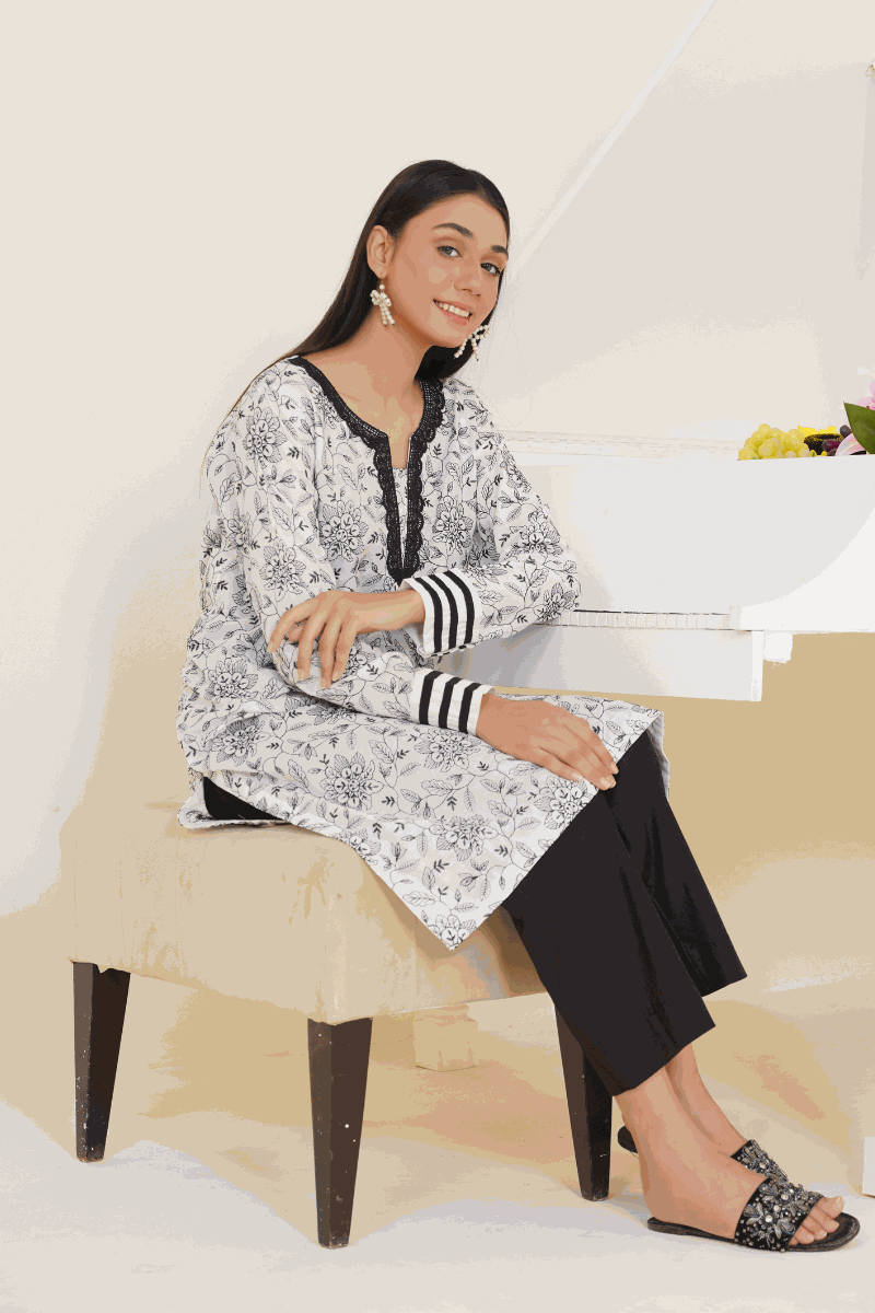 02-Piece Ready to Wear Embroidered Lawn suit